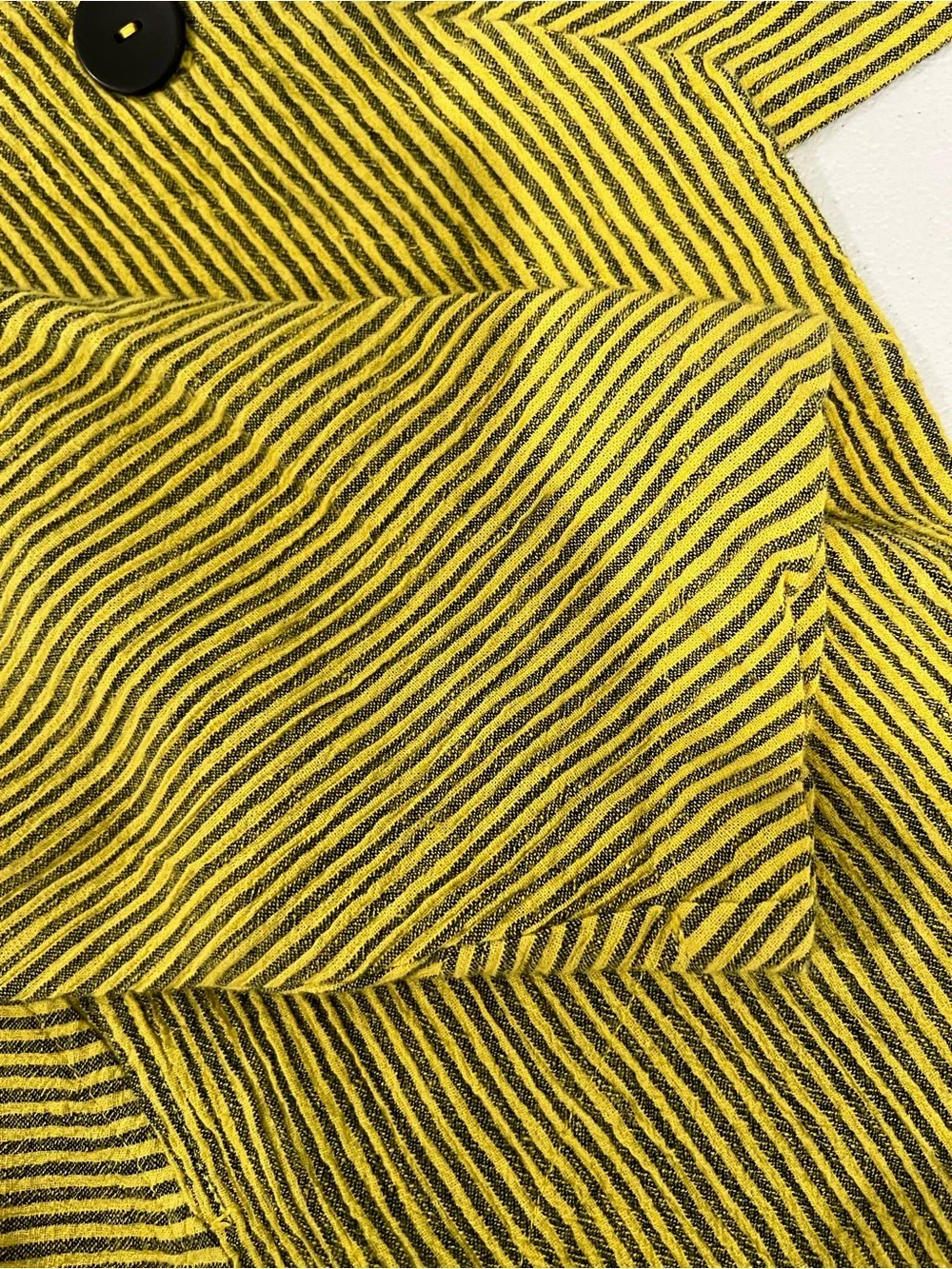MILLI VALLEY Striped Point-Hem Button Front Jacket in Olive Yellow L